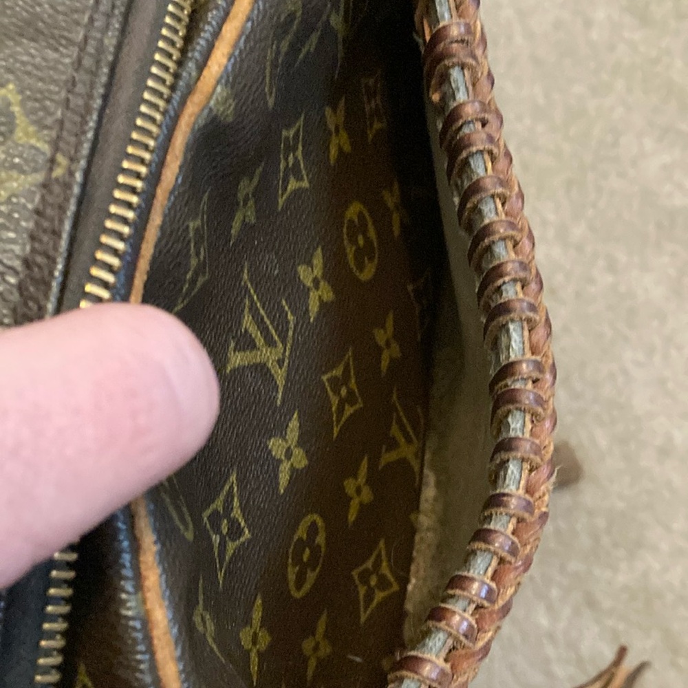 Vintage Boho Louis Vuitton Fringe Bag w/Hand Braided CB Strap, Charm & DB EUC - Picture 4 of 16